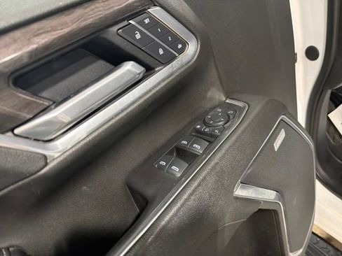 Used 2025 Chevrolet Silverado 2500 LTZ w/ Z71 Chrome Sport Edition image 17