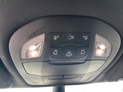 Used 2025 Chrysler Pacifica Select FWD image 24