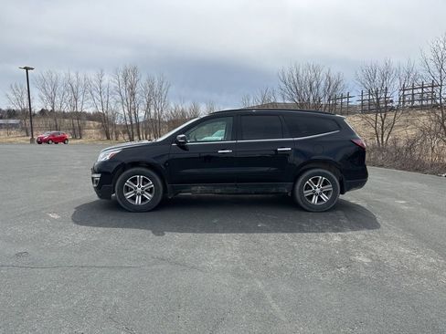 Used 2016 Chevrolet Traverse LT image 4