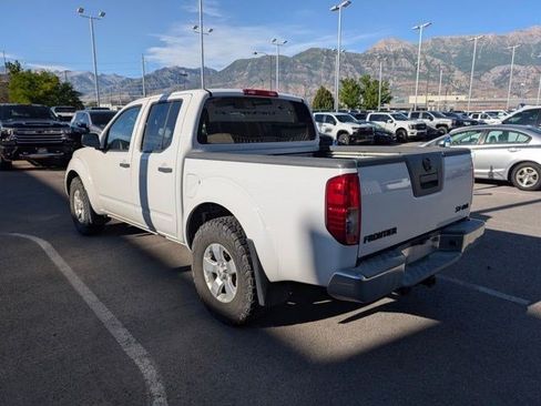 Used 2012 Nissan Frontier SV w/ SV Premium Utility Pkg AWD/4WD image 4