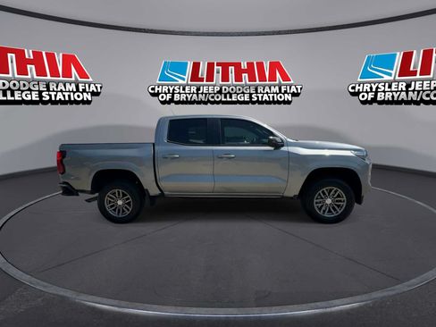 Used 2023 Chevrolet Colorado LT w/ LT Convenience Package II RWD image 9