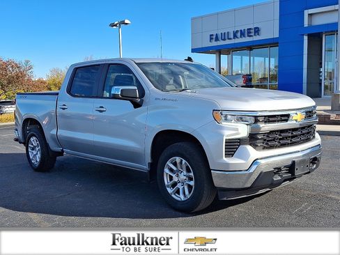 Used 2022 Chevrolet Silverado 1500 LT image 1