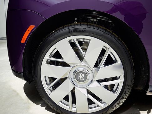 Used 2025 Rolls-Royce Cullinan AWD/4WD image 55