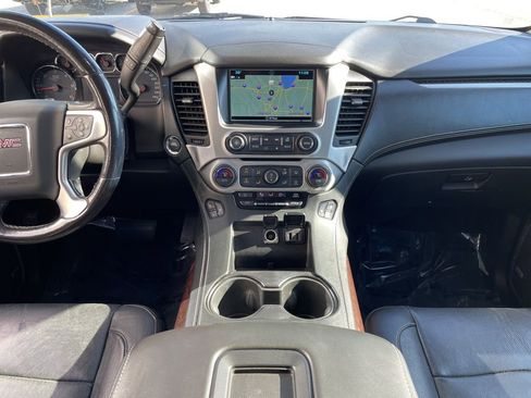 Used 2018 GMC Yukon XL SLT image 11