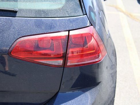 Used 2015 Volkswagen Golf 2-Door image 9