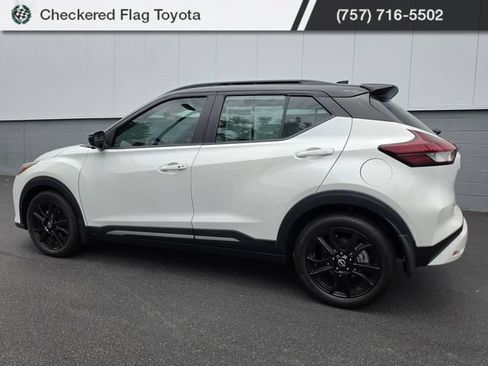 Used 2024 Nissan Kicks SR w/ SR Premium Package FWD image 4