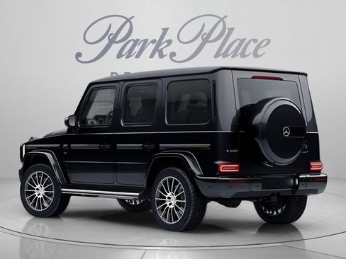 Used 2023 Mercedes-Benz G 550 image 12
