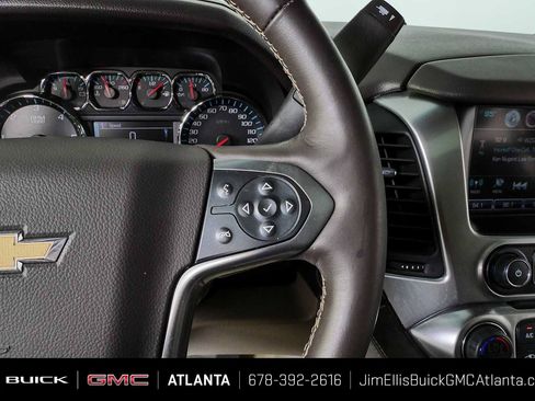 Used 2016 Chevrolet Suburban LT RWD image 11