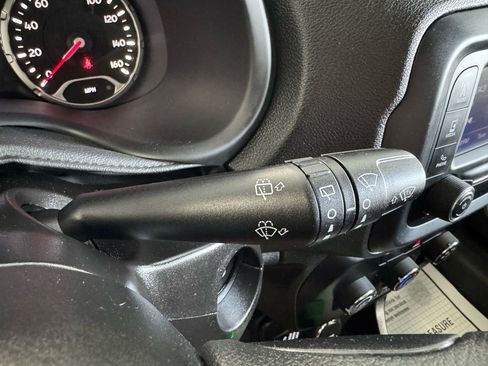 Used 2019 Jeep Renegade Sport AWD/4WD image 33