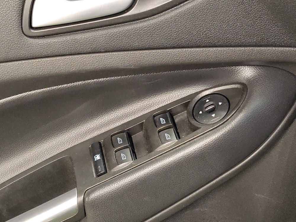 Used 2017 Ford Escape SE FWD image 27