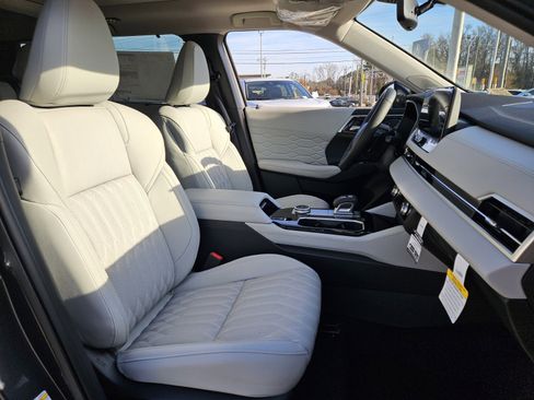 New 2026 Mitsubishi Outlander SEL image 12