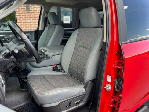 Used 2019 RAM 1500 Big Horn AWD/4WD image 19