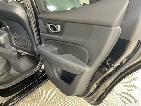 Used 2024 Volvo S60 B5 Core FWD image 28