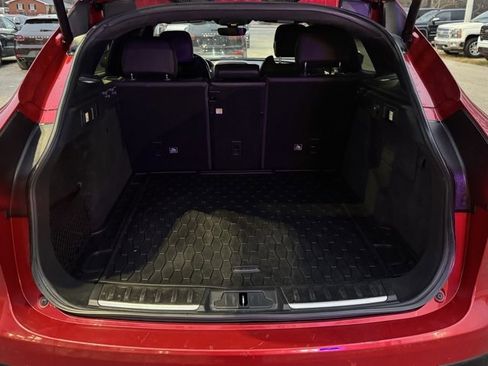Used 2019 Jaguar F-PACE S image 13