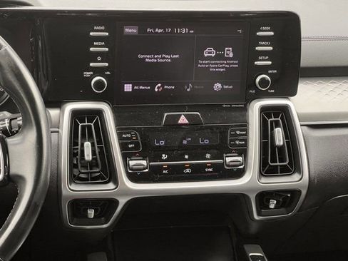 Used 2021 Kia Sorento S FWD image 17