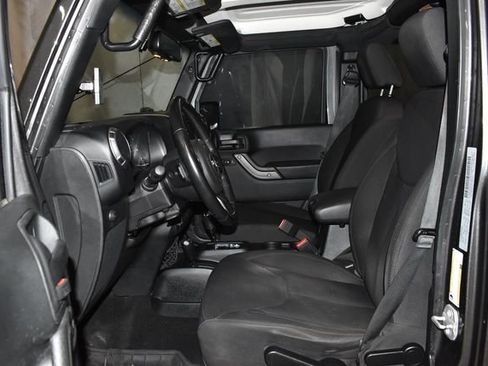 Used 2018 Jeep Wrangler Unlimited Sport S image 10