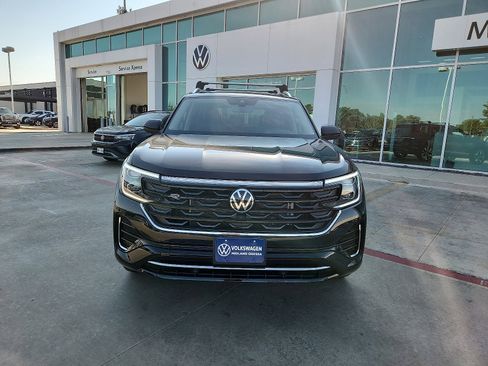 New 2026 Volkswagen Atlas SEL Premium R-Line image 2