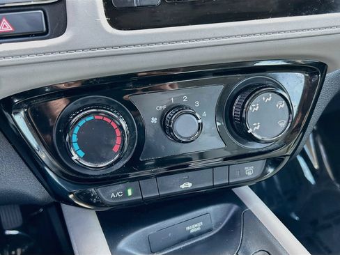 Used 2019 Honda HR-V LX image 15