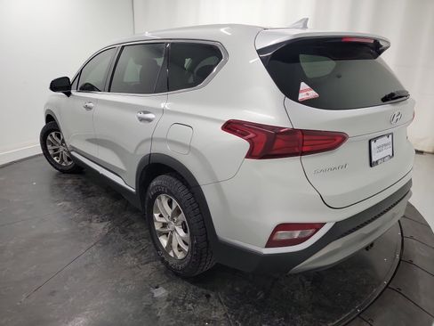 Used 2019 Hyundai Santa Fe SEL image 6