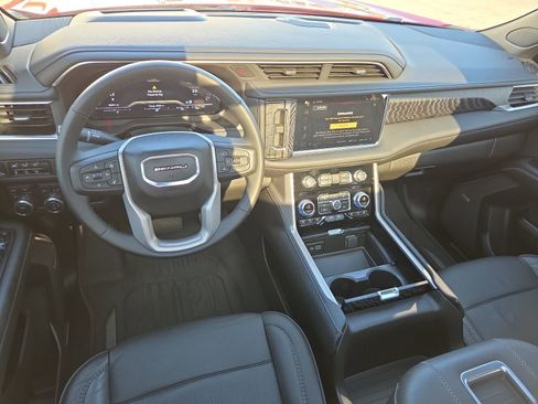 Certified 2024 GMC Yukon Denali image 12