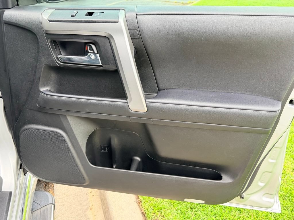 Used 2023 Toyota 4Runner Limited RWD image 11