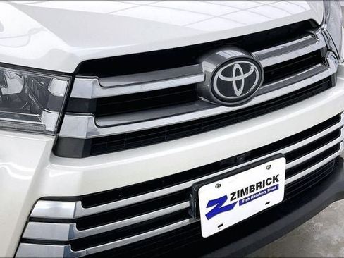 Used 2019 Toyota Highlander Limited Platinum image 31