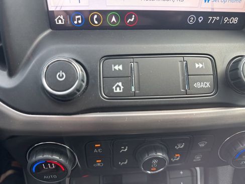 Used 2022 GMC Acadia AT4 w/ Technology Package AWD/4WD image 21