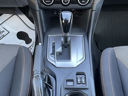 Used 2022 Subaru Crosstrek 2.0i Premium w/ Moonroof Package image 23