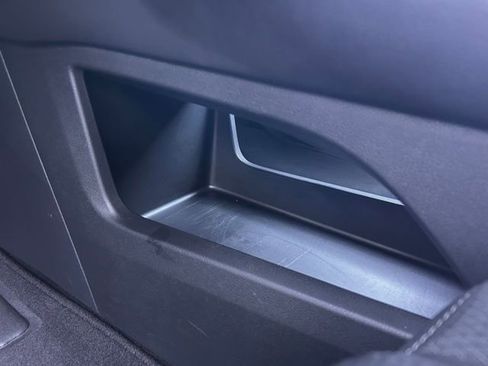 Used 2024 Nissan Pathfinder SV image 18