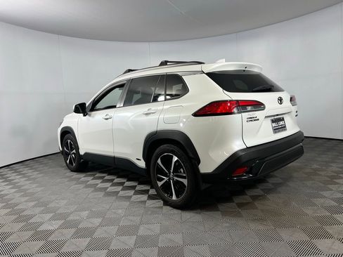 Used 2024 Toyota Corolla Cross XSE image 9