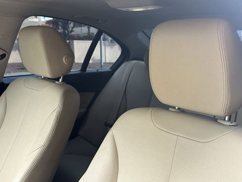 Used 2018 BMW 320i Sedan image 23