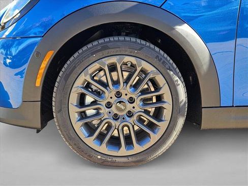 Used 2026 MINI Cooper 2-Door Hardtop FWD image 9