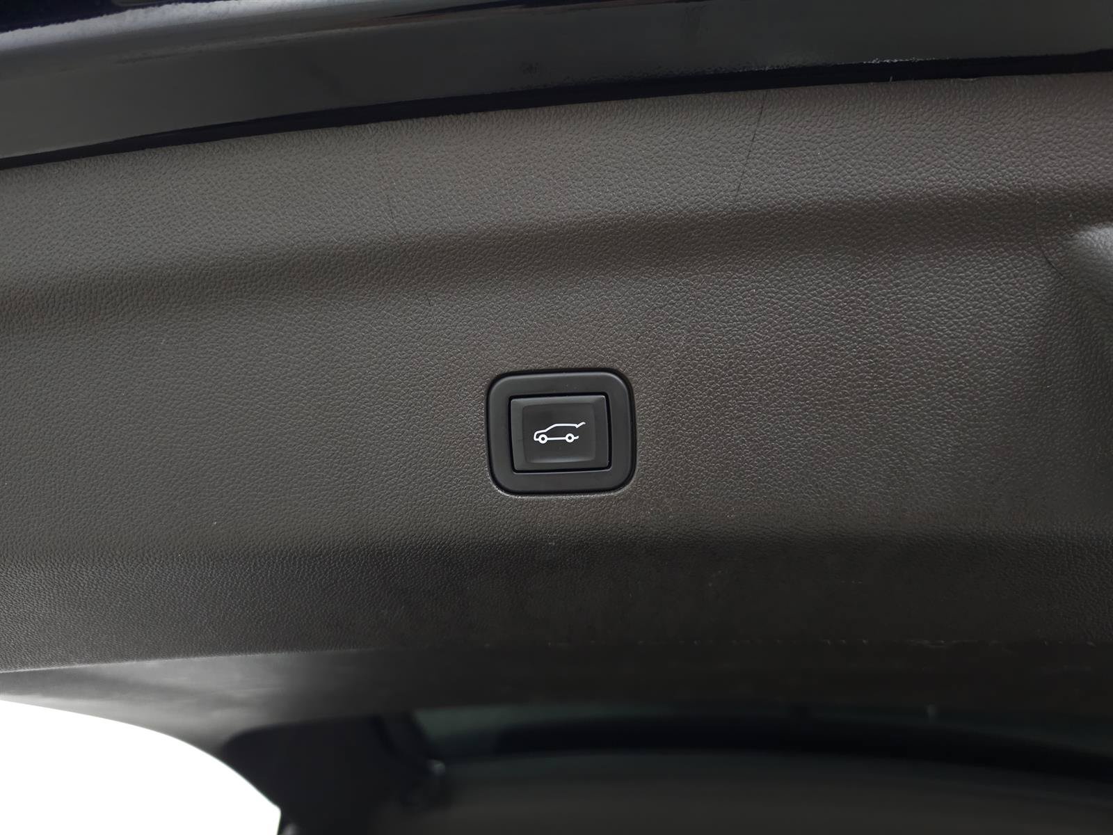 Used 2021 GMC Yukon Denali AWD/4WD image 10