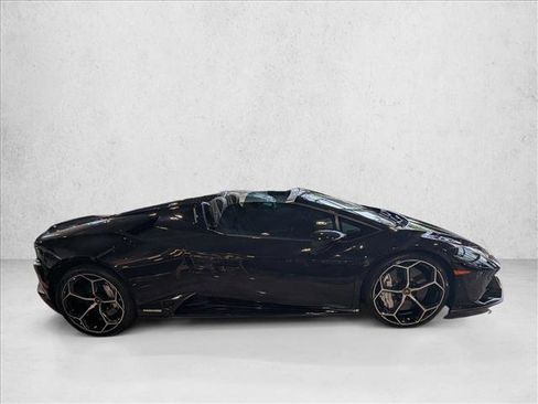 Used 2020 Lamborghini Huracan EVO image 4