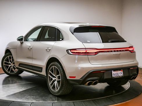 Certified 2023 Porsche Macan S AWD/4WD image 6