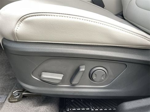 New 2026 Hyundai Tucson Limited image 24