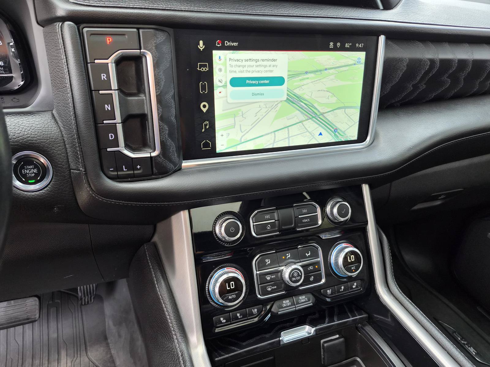 Used 2023 GMC Yukon Denali w/ Advanced Technology Package AWD/4WD image 29
