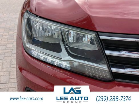 Used 2019 Volkswagen Tiguan SE w/ Panoramic Sunroof Package image 8