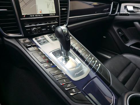 Used 2014 Porsche Panamera AWD/4WD image 20