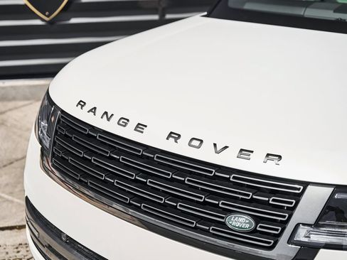 Used 2025 Land Rover Range Rover Long Wheelbase SE AWD/4WD image 7