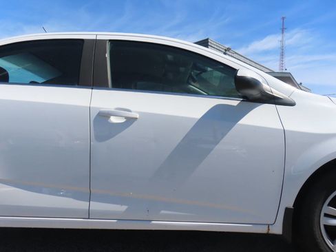 Used 2015 Chevrolet Sonic LT FWD image 20