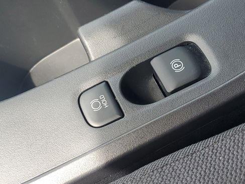 Certified 2025 Toyota Corolla LE FWD image 28