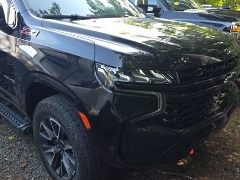 Used 2024 Chevrolet Tahoe Z71 AWD/4WD image 15