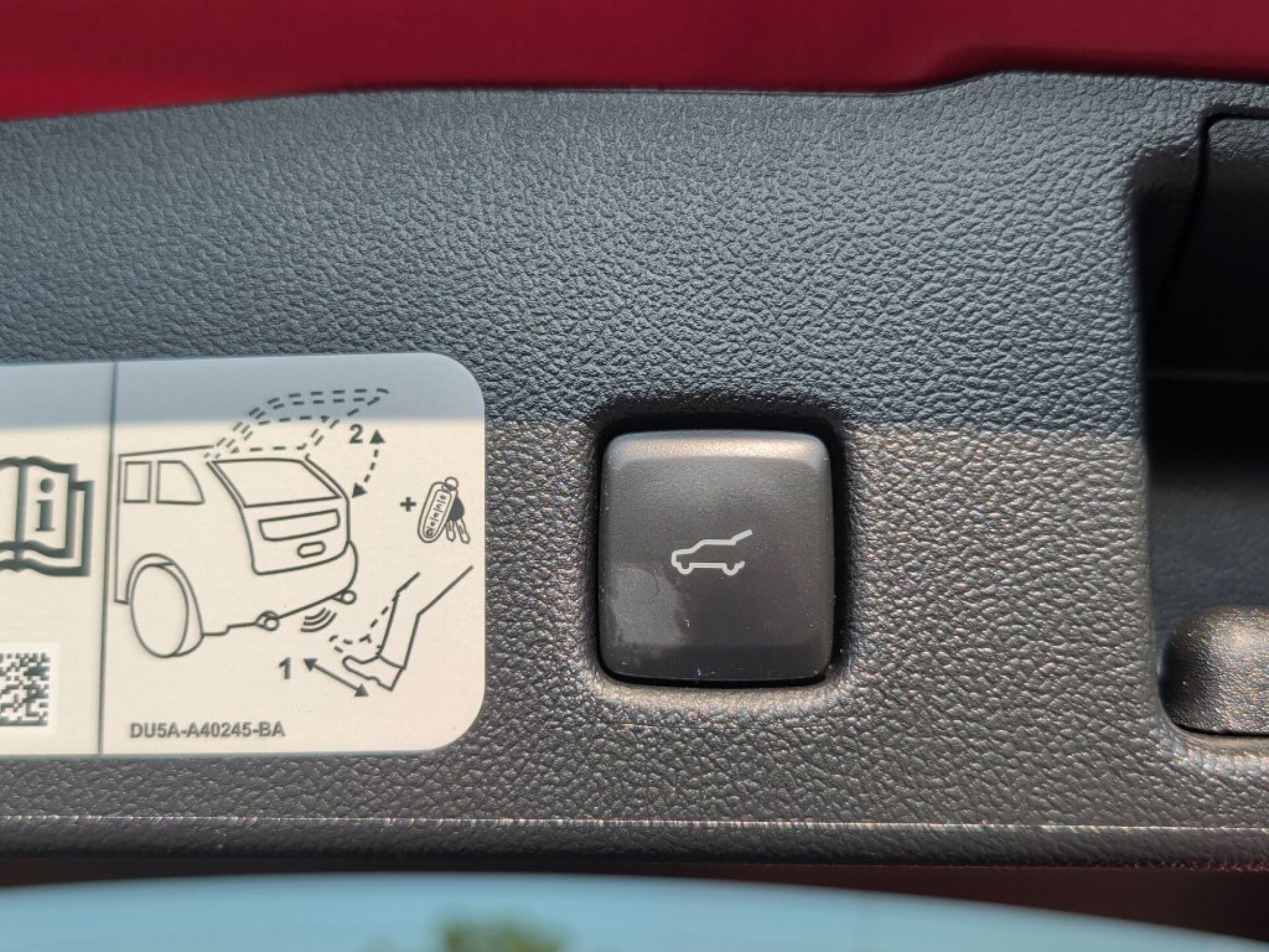 Used 2020 Ford Escape SEL FWD image 50