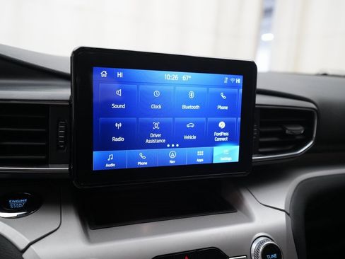 Used 2023 Ford Explorer XLT w/ Equipment Group 202A image 6