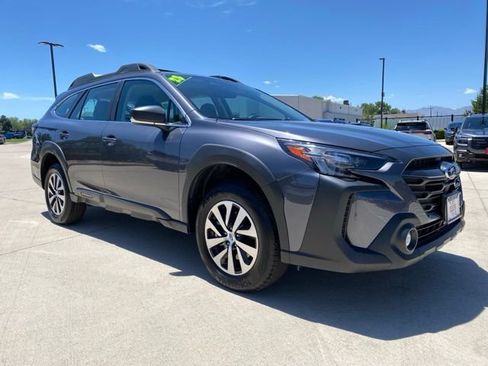 Used 2025 Subaru Outback AWD/4WD image 7