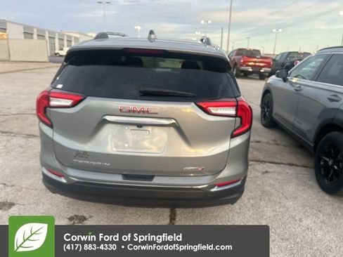 Used 2023 GMC Terrain AT4 image 9
