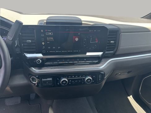 Used 2026 GMC Sierra 1500 SLT AWD/4WD image 16