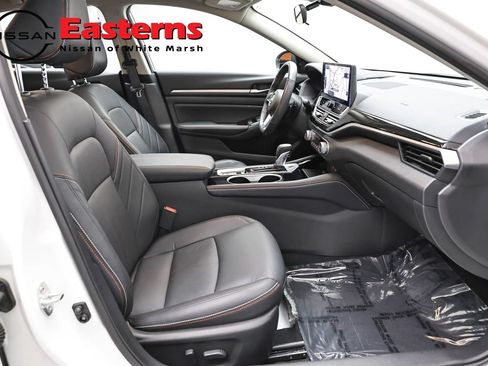 Used 2024 Nissan Altima 2.0 SR FWD image 21