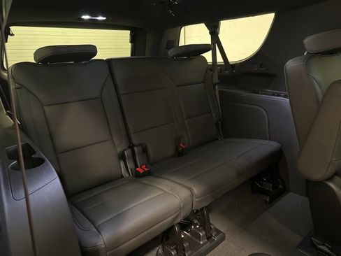 New 2025 Chevrolet Suburban LT w/ Comfort Package image 17